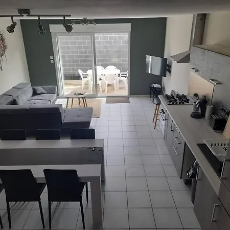 Maison De 100M2 Avec Terrasse Wardrecques Extérieur photo